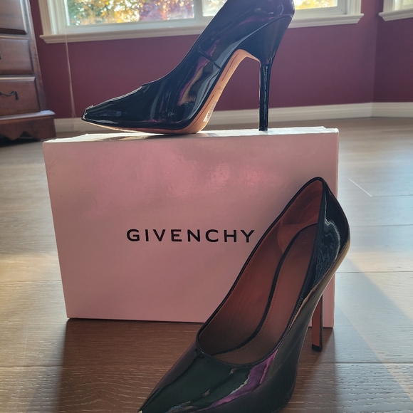 GIVENCHY Pointy metal cap patent black heels - Picture 3 of 15